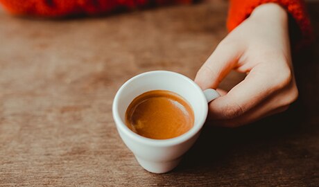 Taza de café ristretto preparado